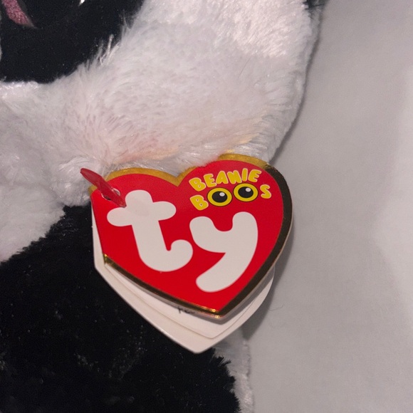 Ty Beanie Boos Esme the Valentine Panda NWT - Picture 2 of 3